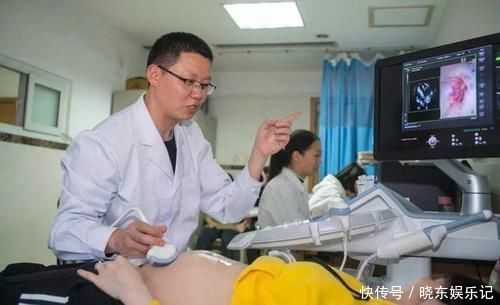 宝妈|孕妈生下四胞胎,第四个宝宝出生后护士道喜:是个“天宠宝宝”