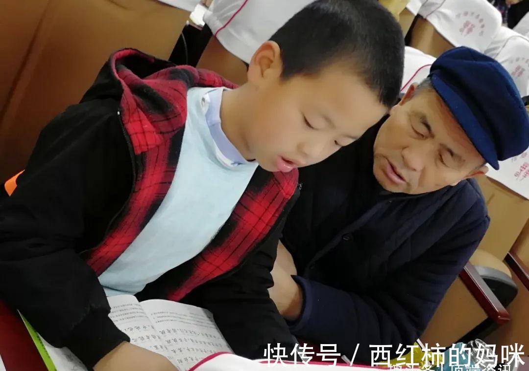 公益@信阳市春华学校志愿者活动:“我陪孩子读经典”公益读书会