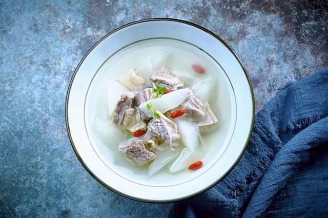 冬季去燥，广州老妈子的10种靓汤配方，暖身又滋补