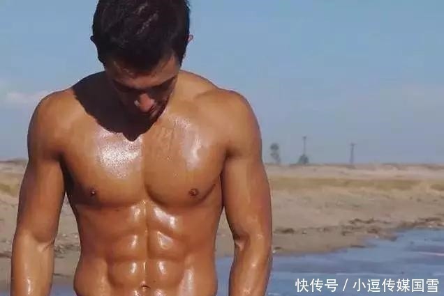 肌肉|想要练出腹肌,首先不要犯错误,犯错可练不出腹肌