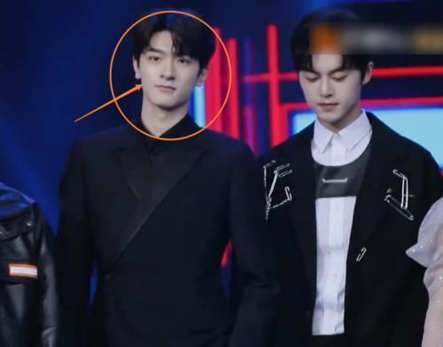 嘉宾 下期《快本》绝了,不仅嘉宾颜值“逆天”,还有荧幕CP现场撒糖