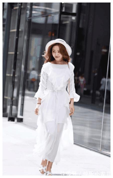 大长腿 很简单又很时尚的穿搭,又有点女性的时尚气质