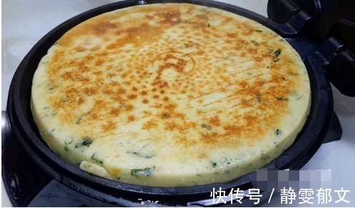 以后大米就这样做，加3个鸡蛋，不用煮不用蒸，比披萨馅饼都好吃