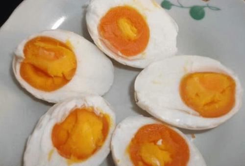 高血脂|高血脂不能吃鸡蛋？协和医院院长：若想血脂稳，少吃3素