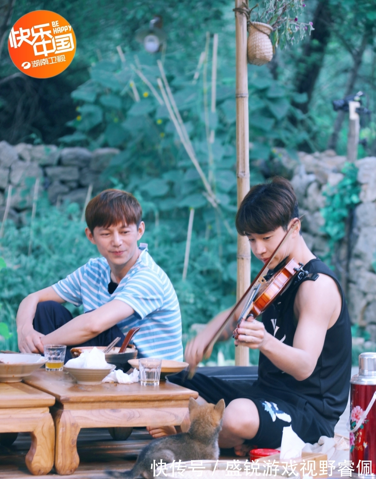 中國女排|袁心玥參加節(jié)目《向往的生活》，大華向她“獻(xiàn)殷勤”被她直接拒絕