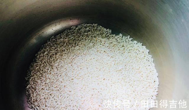 年轻态|女人不想老得快,早晨多喝这粥,润肤养颜又养胃,慢慢找回年轻态!