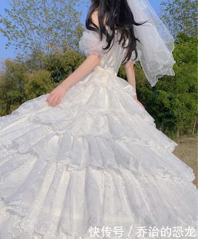 今年火了一种洛丽塔,叫穿上它我就可以嫁给你!华美与惊艳并存!