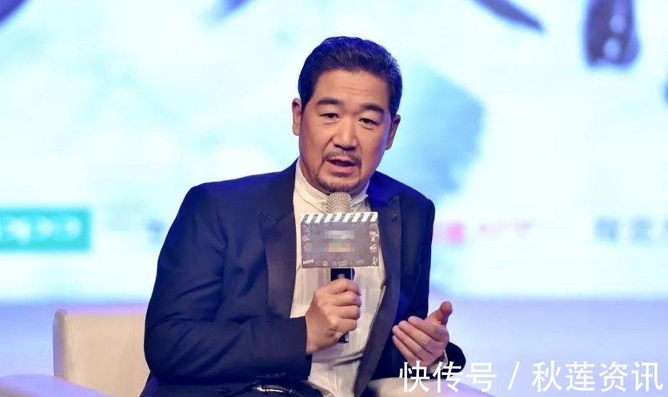 美女主持穿衣失誤,少穿一件衣服,同臺張國立硬是60分鐘沒轉頭!