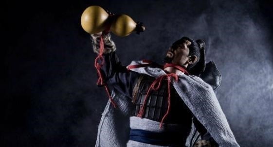 一生|整个水浒传中,能击败林冲的只有一个人,但不是来自梁山