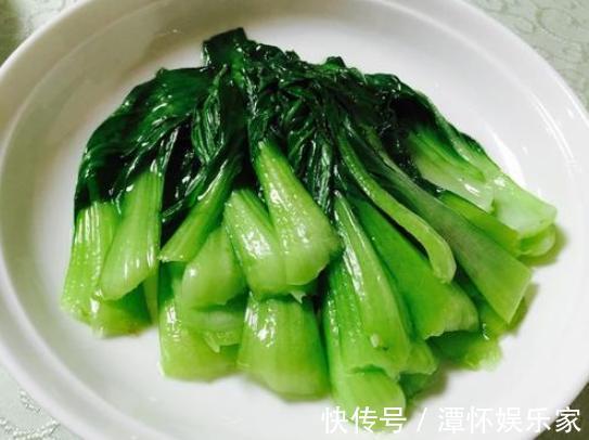 脆嫩|炒青菜，洗好直接下锅是大错！牢记4个技巧，翠绿又脆嫩，还入味