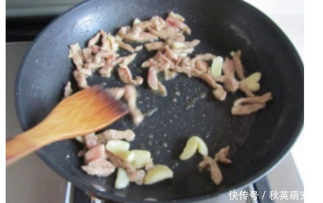 面条还能如此做加入以下食物,营养丰富,做法简单,上桌就光