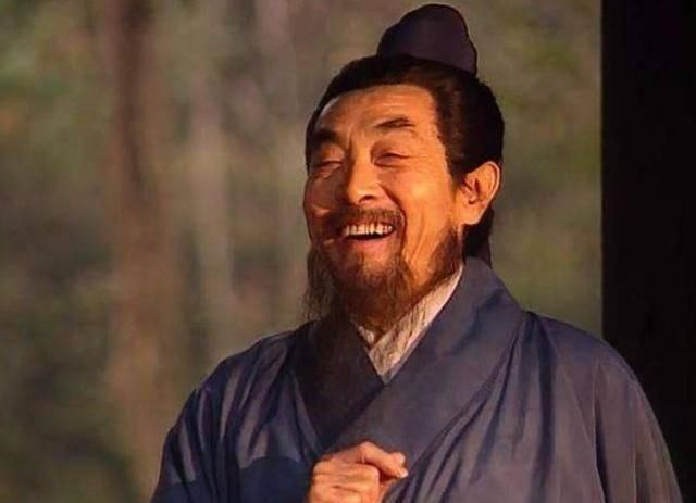 刘备|诸葛亮足不出户，当时又没有电视报纸，他是如何知道天下大势的？