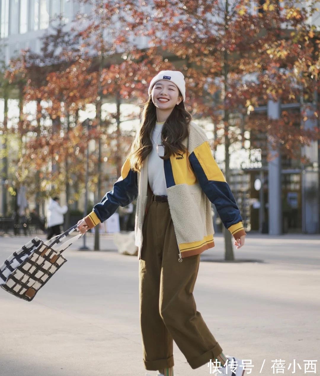 五分裤|冬季赶时髦就穿“羊羔毛外套”,温暖又时髦,配裤子、裙子都好看