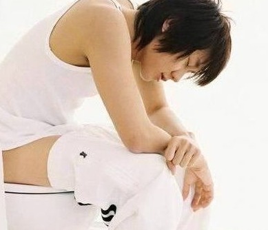 便秘|便秘多是“吃”出来的!医生提醒3种食物加重便秘,最好别吃