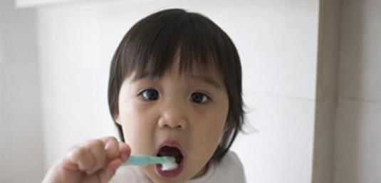 牙齿|吃的太“好”了医院每天接诊20多个双排牙孩子,家长别再这样喂了