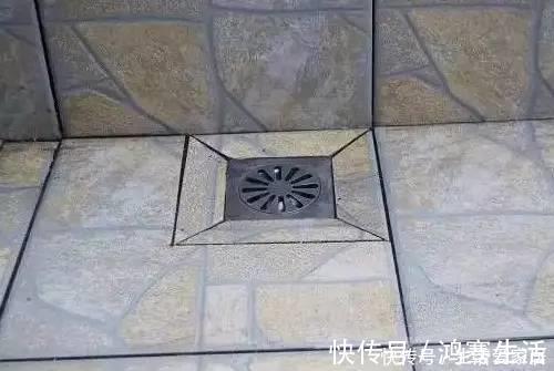 感叹|卫生间地面不要做斜坡了，装这种排水快又防滑，不得不感叹聪明