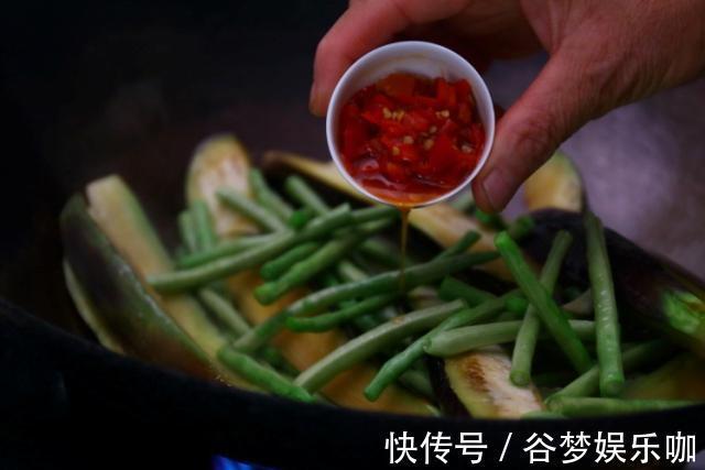 下饭|长豆角烧茄子最好吃的家常做法，软烂入味，非常下饭