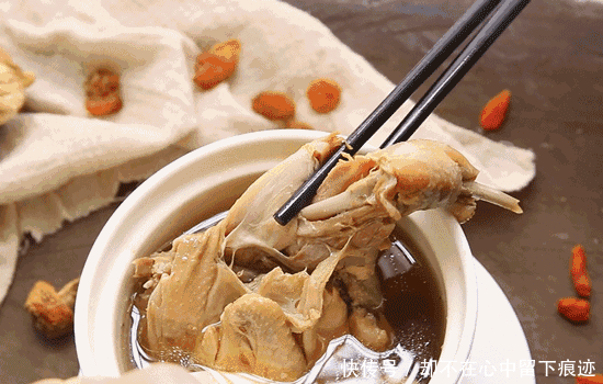 不管炖什么汤,最好避开三味料,不仅有腥味,还会坏了整锅汤