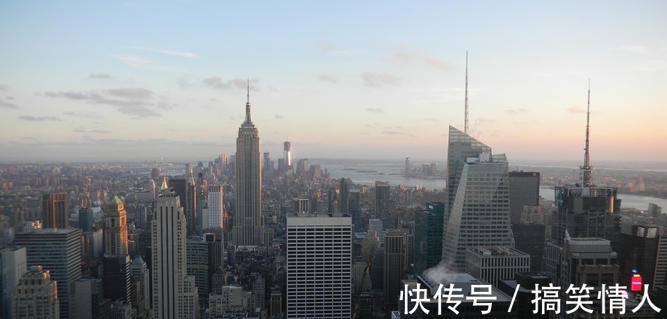 房产|每一个天天喊涨的房产自媒体背后,都有着N张等着吃饭的嘴