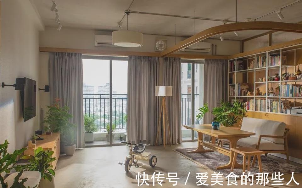 齐家云云|不吊顶、不铺砖、不买沙发,以餐桌为中心,这套房装修太有想法了