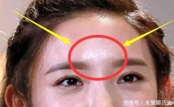 满面|青春期女孩总是“油光满面”？坚持3小事，从此做个“哑光美人”