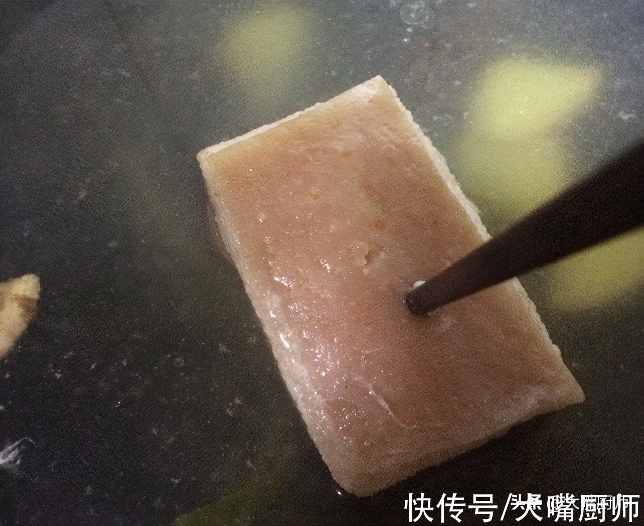 ?老广教你梅菜扣肉的地道做法，好吃的关键有3点，口感酥烂味道香