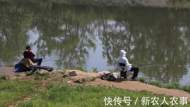 广东一男子钓鱼瘾犯了,寒冷的冬日里夜钓,一不小心就实现了爆护