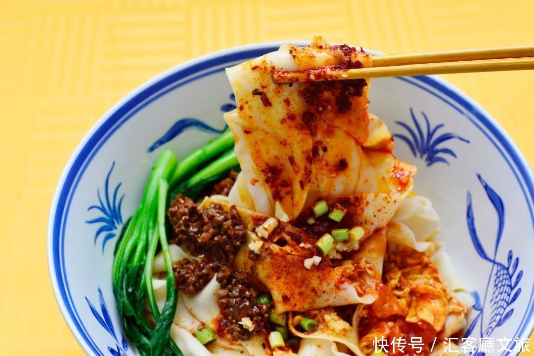 回民|西安最靠谱吃喝攻略:本地人告诉你,才不去回民街!