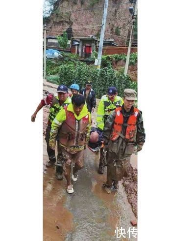 救援|洛阳这支救援队400多人奔赴郑州、新乡等地 8天救援8000多人