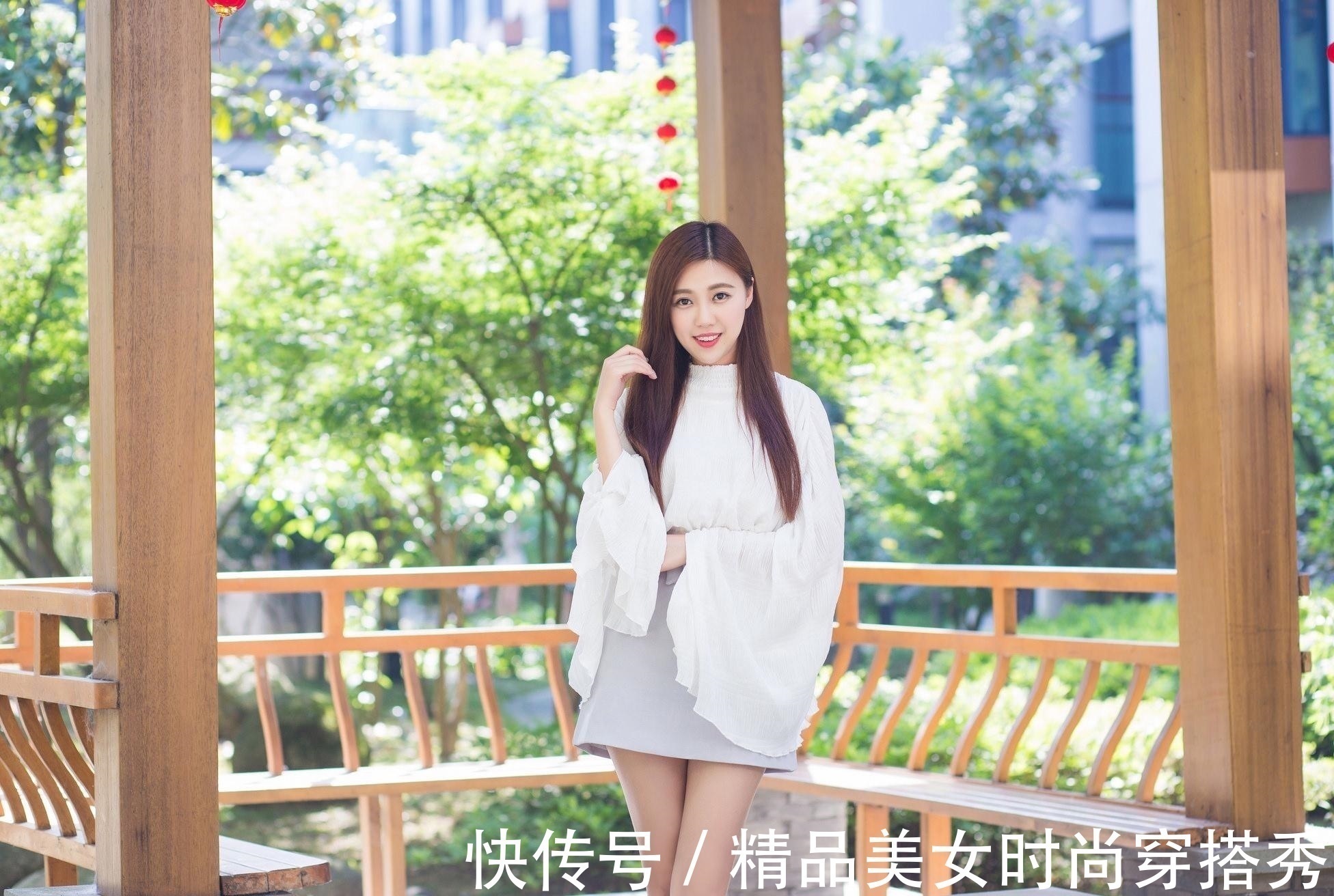 高跟鞋 简约又时尚的裙装搭配,给人一种简约的时尚美