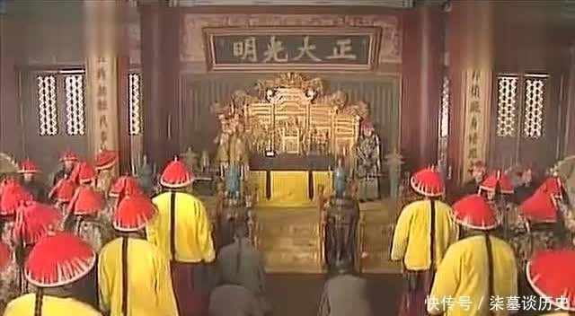 坐视不管|鳌拜飞扬跋扈，孝庄太皇太后为何坐视不管？大手腕！