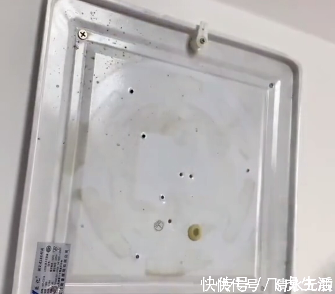灯芯|家里吸顶灯坏掉换灯你就亏了，教你这样改比原来还要亮，只几块钱