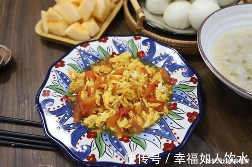 今天的早餐,我给孩子做早餐已经坚持了七年,身体才会暖和