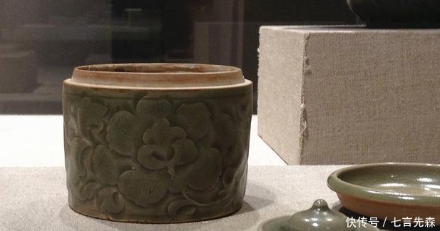 他联合朋友盗了自家祖坟, 被抓后追回49件国家级文物! “人才”啊!