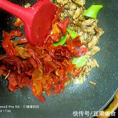 豆豉|可口好上手的干椒皮炒拆骨肉，再也不担心吃不上饭了