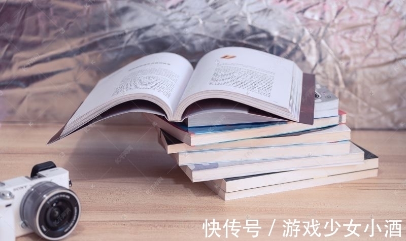 青丝暮成雪$席慕蓉笔下很感人的一首诗,短短十三行字,写尽了大多数人的青春