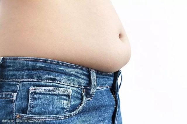 裤子 怎么挑选牛仔裤,才能让自己看起来更瘦以下5个细节很少人在意