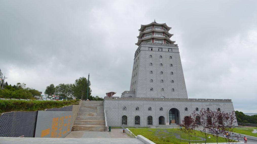 中年|地处三国交点的城市，眼前就是大海，却不能踏出一步