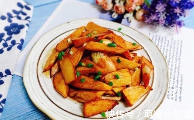 油焖茭白|家中有老人的快来看,常吃此菜,味道鲜美,还可以预防骨质疏松
