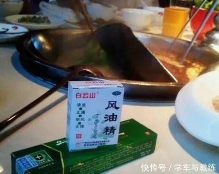 输给|海底捞董事长我做了那么多亲情化举动,却输给一个吧台小姑娘