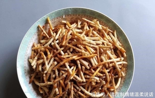 季节替换，这野菜别错过！简单一拌，开胃爽口，清火杀菌轻松入夏