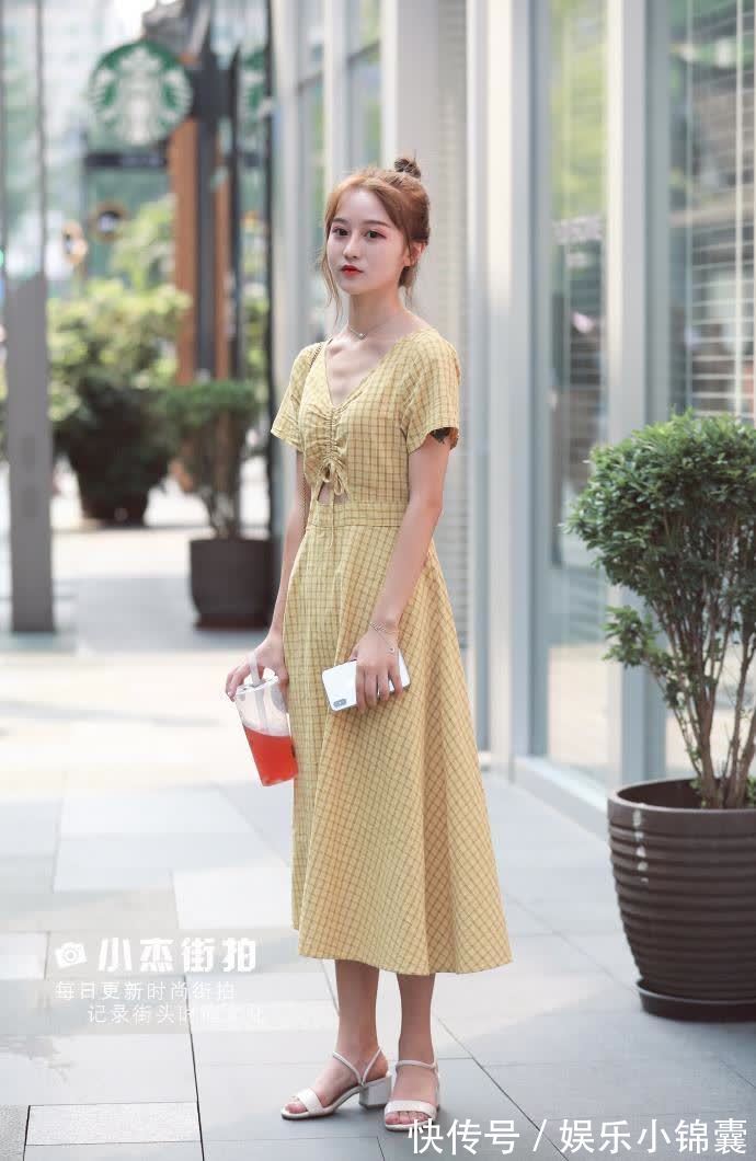 套装感 小姐姐穿搭短裤很漂亮,完美勾勒身材比例