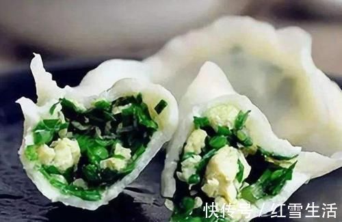 调韭菜馅，别直接加油，多加这一步，煮好的韭菜饺子馅翠绿不发黄