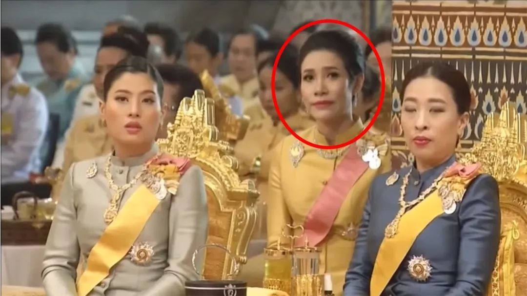 不愧|泰国贵妃被废除后，王后首次出现面不改色，不愧是见过世面的人！