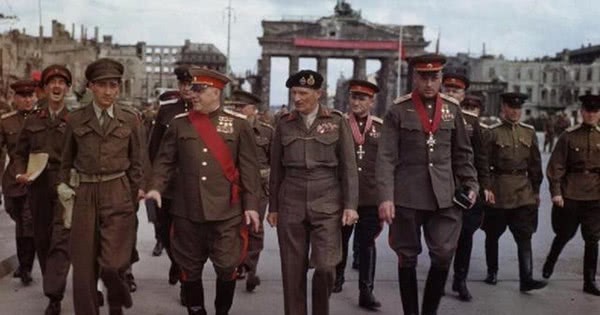 活捉|敌军已杀到门口,指挥官:不急,先开会!结果一万多人被活捉