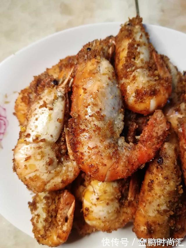 避风塘虾|避风塘罗氏虾，香酥的外壳，包裹着脆爽的虾肉，别提多美味