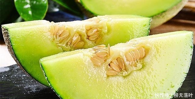 甜瓜|买瓜时,无论瓜大小,只要瓜肚脐长“这样的”,味道就是香甜多汁