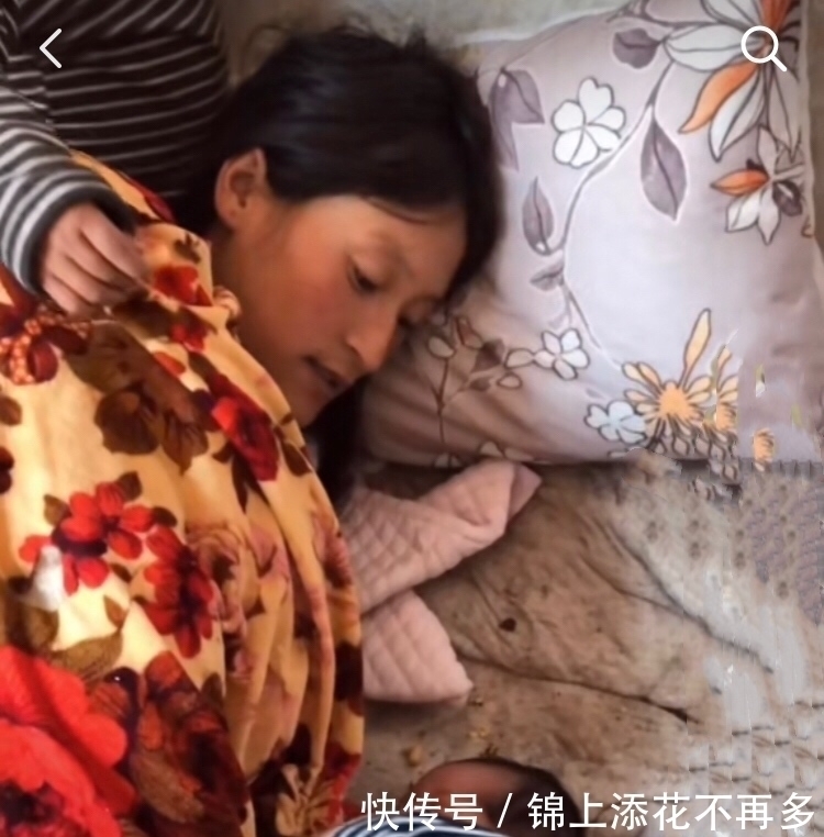 小宝宝|95后妈妈生4胎无人照顾，娃饿得喝水充饥，网友：真不值得同情