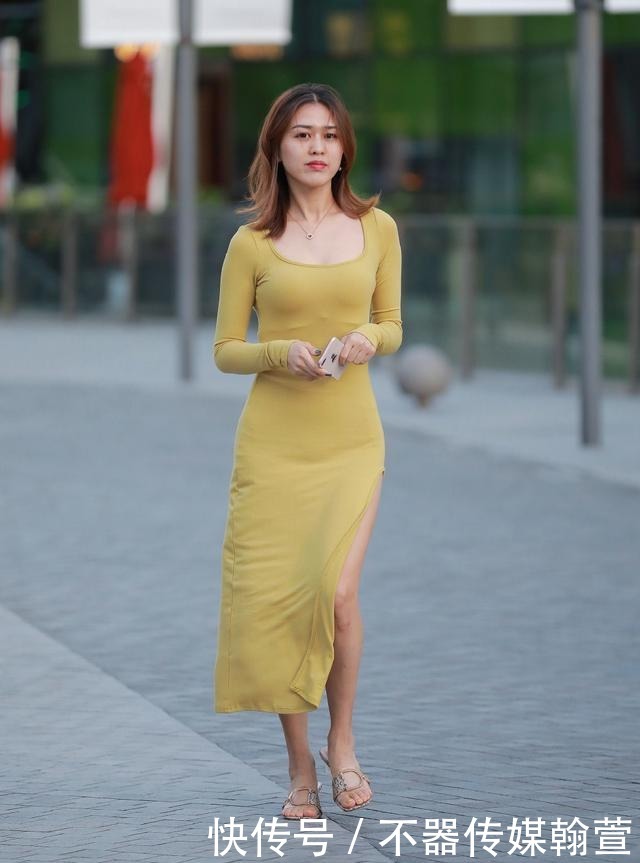 莫尔代|夏季穿搭莫尔代修身裙，款式简约时尚显身材，清新靓丽显成熟