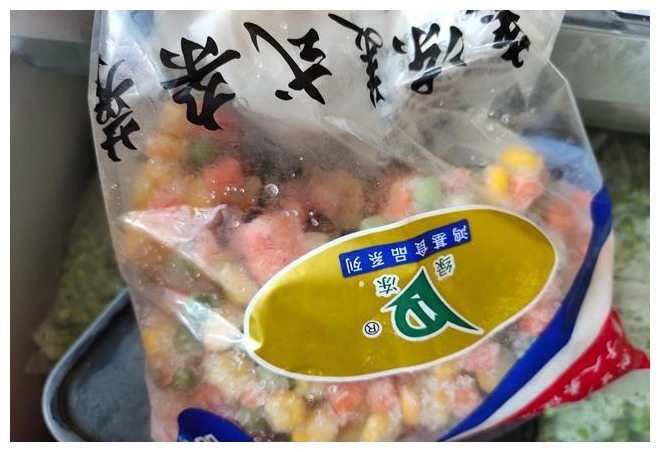 在家做披萨原来这么简单,学会再也不用叫外卖,底部酥脆咸香软糯